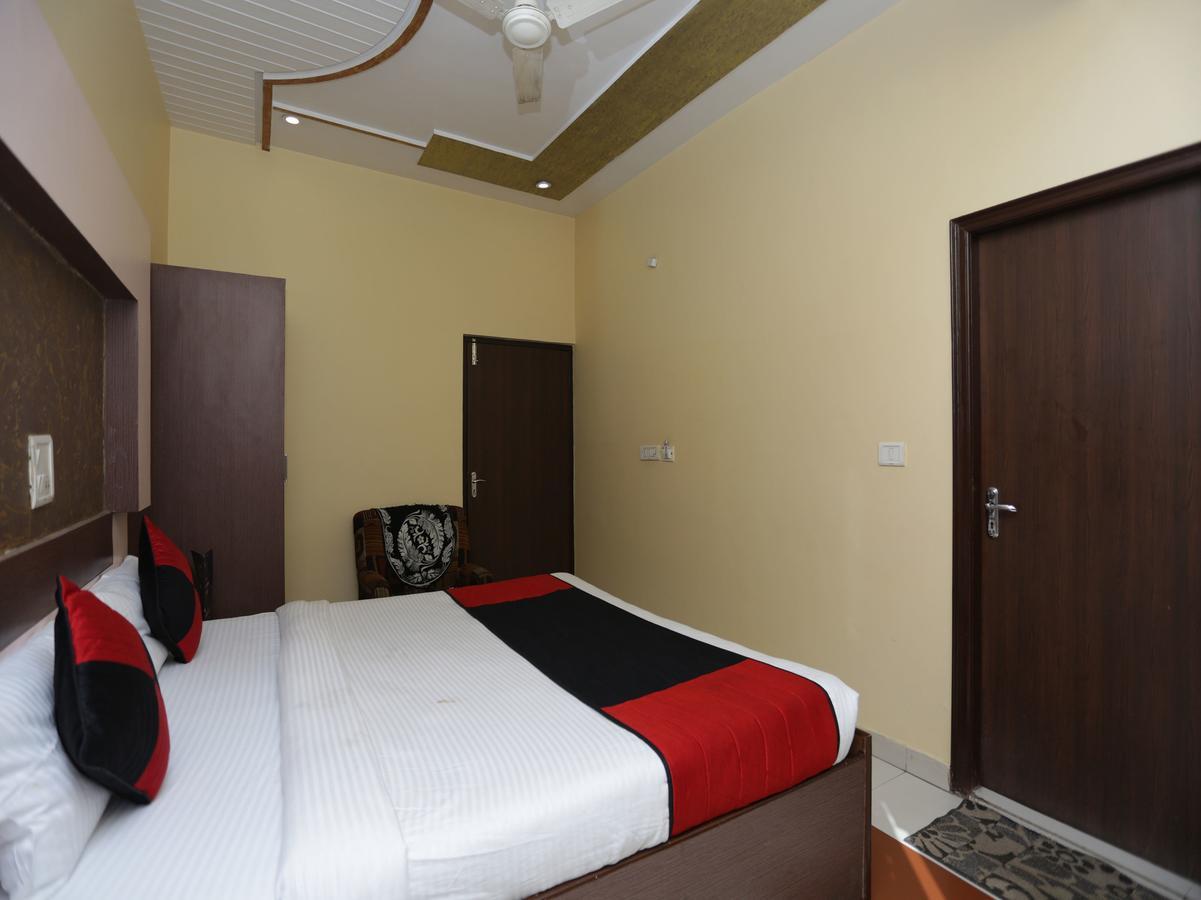 Oyo 12221 Hotel M House Агра Экстерьер фото