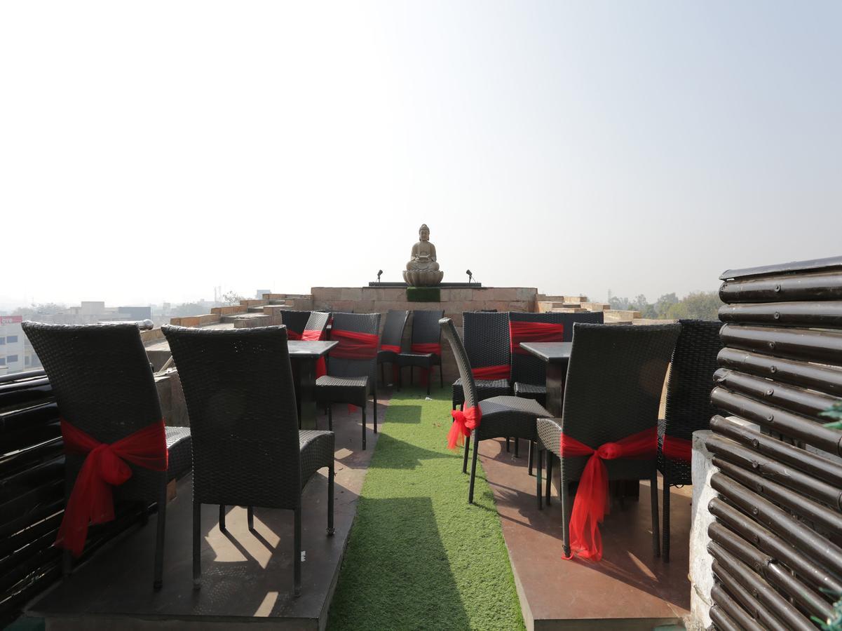 Oyo 12221 Hotel M House Агра Экстерьер фото