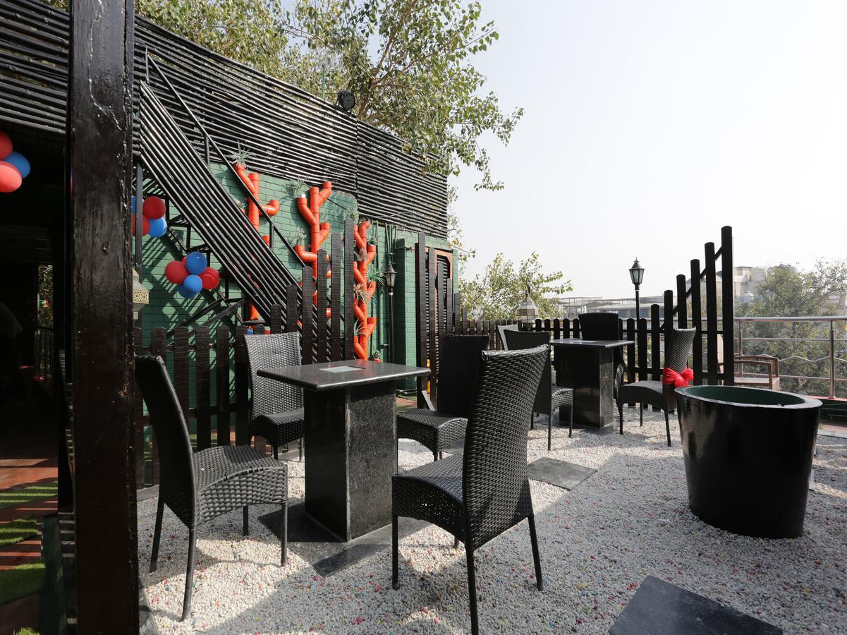 Oyo 12221 Hotel M House Агра Экстерьер фото