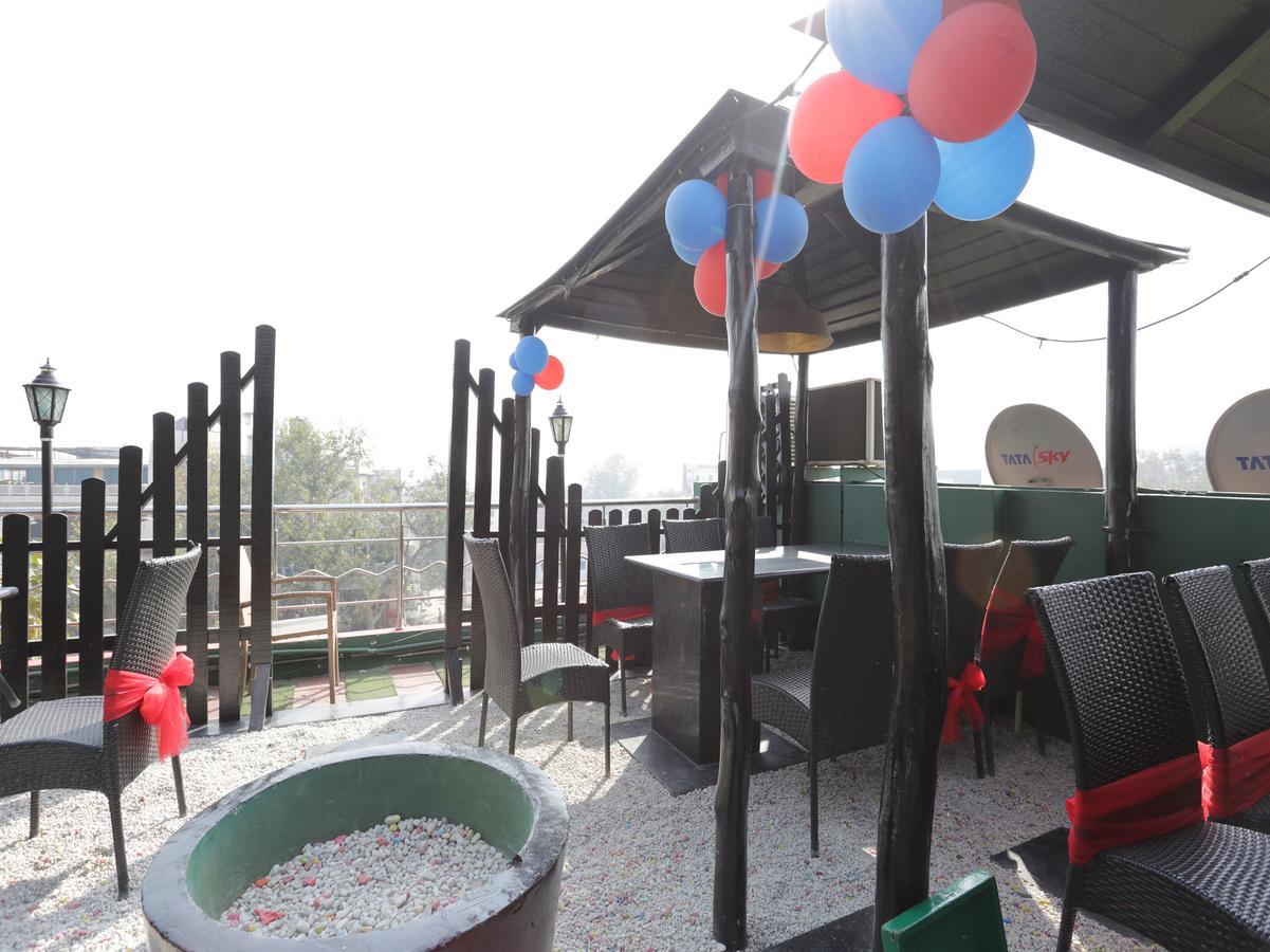 Oyo 12221 Hotel M House Агра Экстерьер фото