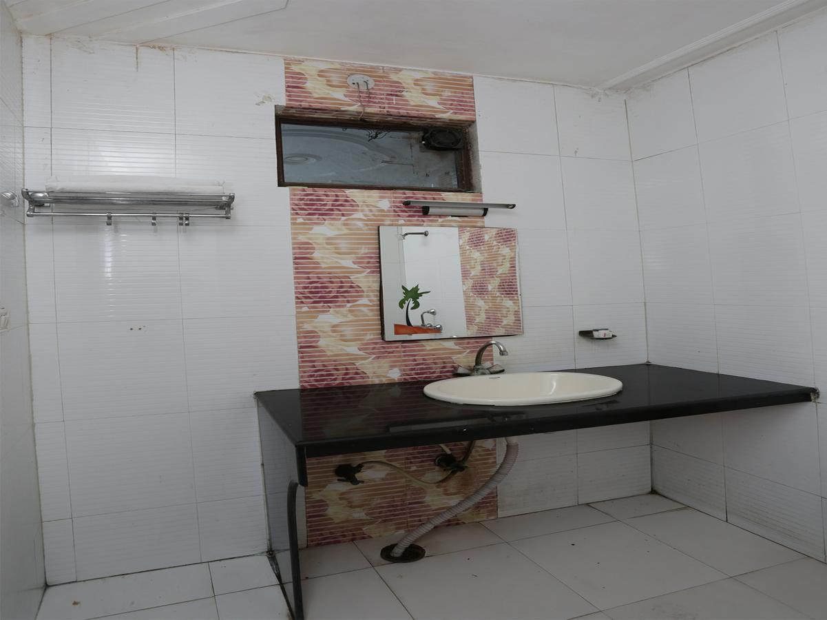 Oyo 12221 Hotel M House Агра Экстерьер фото