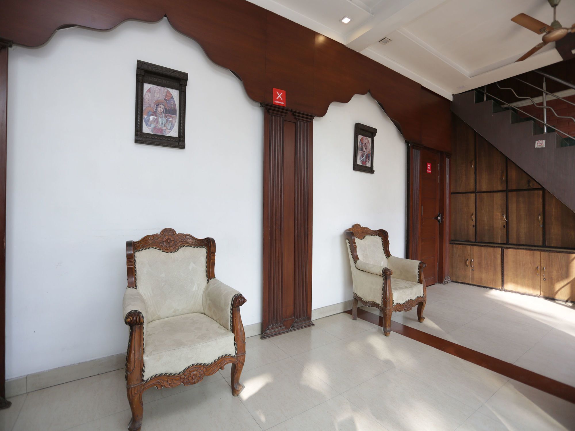Oyo 12221 Hotel M House Агра Экстерьер фото